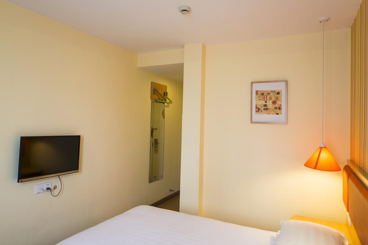 Home Inn Chongqing Jiangbei Airport Shuangfeng Road Екстериор снимка