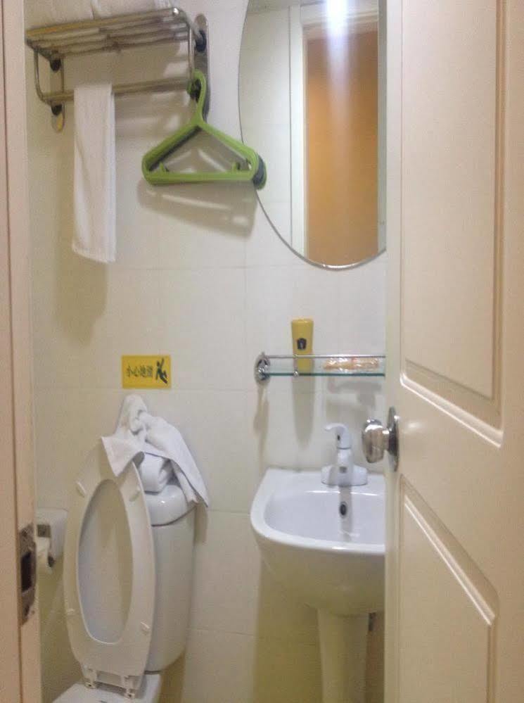Home Inn Chongqing Jiangbei Airport Shuangfeng Road Екстериор снимка